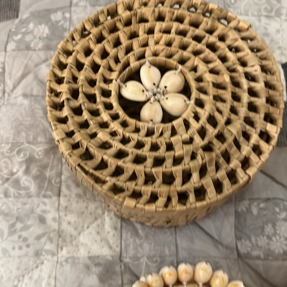 Shell coasters set of six - Picture 4 of 7